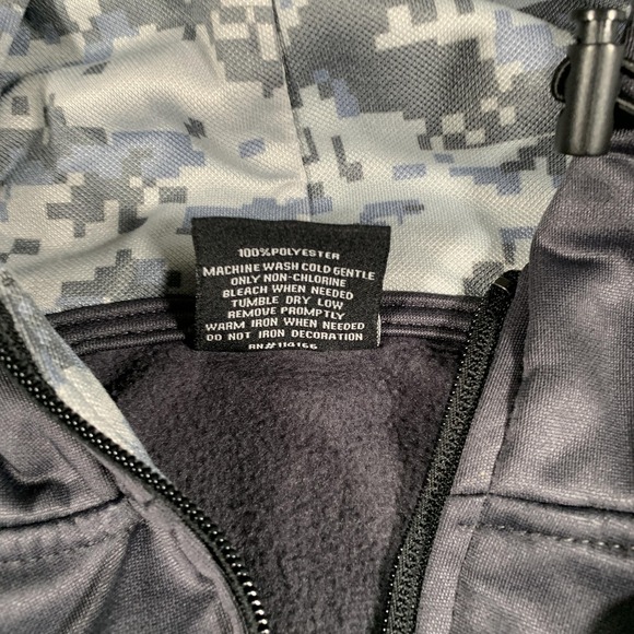 Purdue Boilermakers Jacket Mens Small Gray Camo NCAA Football Colosseum OHT - Picture 8 of 13